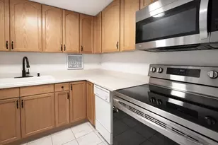 880 Mandalay Ave, Clearwater Beach, FL 33767 - Photo 9
