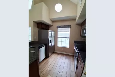 9020 Lake Chase Island Way #9020, Tampa, FL 33626 - Photo 7