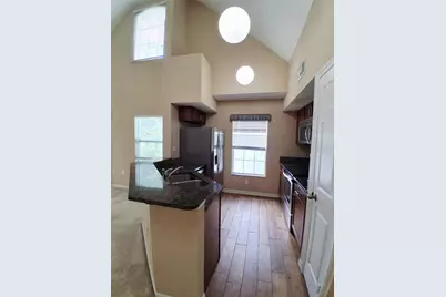 9020 Lake Chase Island Way #9020, Tampa, FL 33626 - Photo 5