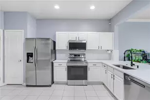 4986 Pond Ridge Dr, Riverview, FL 33578 - Photo 5
