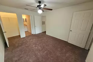 36106 Lake Chase Blvd, Zephyrhills, FL 33541 - Photo 9