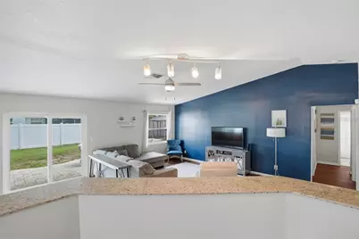 8405 Somerset Drive, Largo, FL 33773 - Photo 13