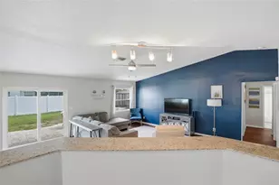 8405 Somerset Dr, Largo, FL 33773 - Photo 13