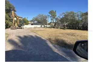 523 W Davis Blvd, Tampa, FL 33606 - Photo 1