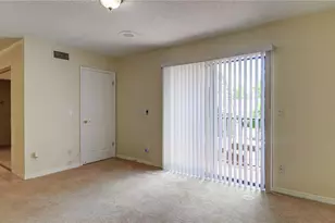 15206 W Pond Woods Dr, Tampa, FL 33618 - Photo 33