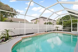 11426 Zenith Cir, Tampa, FL 33635 - Photo 3