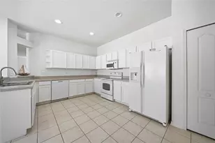 3343 Chapel Creek Cir, Wesley Chapel, FL 33544 - Photo 7