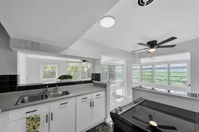 110 14th Avenue SW, Largo, FL 33770 - Photo 11