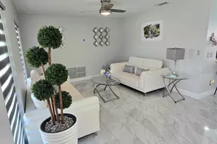 7002 Danewood Ct, Tampa, FL 33615 - Photo 3
