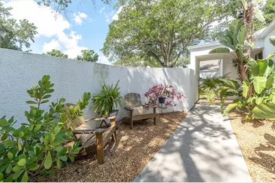 14118 Cypress Run #14, Tampa, FL 33618 - Photo 5
