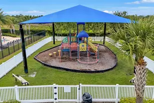 7056 Gideon Cir, Zephyrhills, FL 33541 - Photo 37
