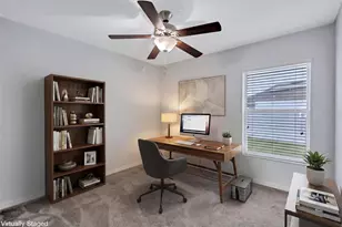 7056 Gideon Cir, Zephyrhills, FL 33541 - Photo 21