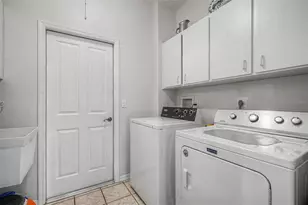 6634 Northlake Dr, Zephyrhills, FL 33542 - Photo 29