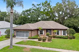 6634 Northlake Dr, Zephyrhills, FL 33542 - Photo 11