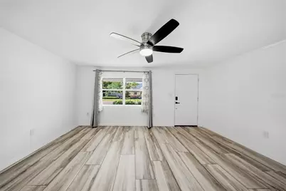 1565 Connecticut Avenue NE, Saint Petersburg, FL 33703 - Photo 5