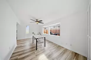 1565 Connecticut Ave NE, Saint Petersburg, FL 33703 - Photo 17
