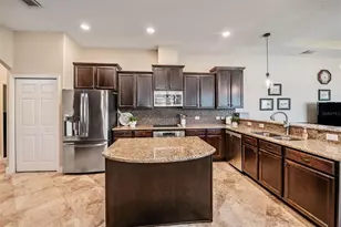 27205 Hawks Nest Cir, Wesley Chapel, FL 33544 - Photo 11