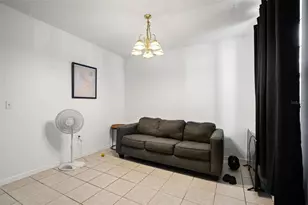 9816 Carlsdale Dr, Riverview, FL 33578 - Photo 5