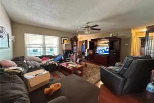 2306 Lincoln Ct, Brandon, FL 33510 - Photo 7