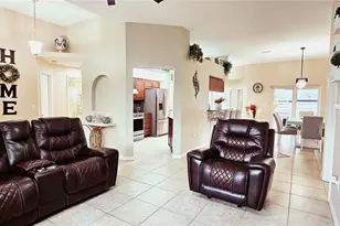 11033 Claymore St, Spring Hill, FL 34608 - Photo 7