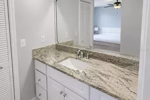 5124 Springwood Dr, Tampa, FL 33624 - Photo 19