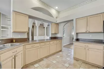 300 Hampshire Avenue, Spring Hill, FL 34606 - Photo 15