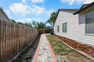 911 Valley View Cir, Palm Harbor, FL 34684 - Photo 41