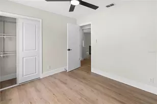 911 Valley View Cir, Palm Harbor, FL 34684 - Photo 29