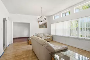 850 36th Ave S, Saint Petersburg, FL 33705 - Photo 17