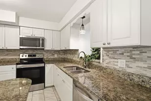 850 36th Ave S, Saint Petersburg, FL 33705 - Photo 11