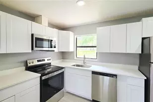 801 NW 5th St, Mulberry, FL 33860 - Photo 11