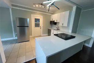 1339 13th St W, Bradenton, FL 34205 - Photo 5