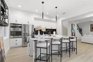 215 W Columbus Dr, Tampa, FL 33602 - Photo 15
