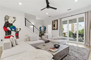 215 W Columbus Dr, Tampa, FL 33602 - Photo 17