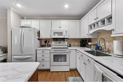301 Kings Boulevard #138, Sun City Center, FL 33573 - Photo 9