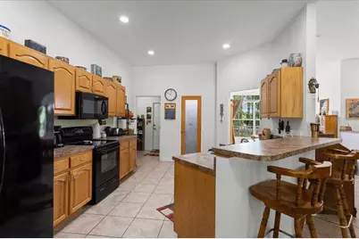 569 NW 40th Avenue, Bell, FL 32619 - Photo 11