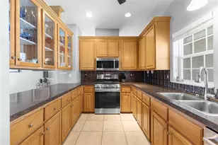 124 Americana Ct NE, Saint Petersburg, FL 33702 - Photo 13