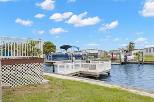 124 Americana Ct NE, Saint Petersburg, FL 33702 - Photo 5