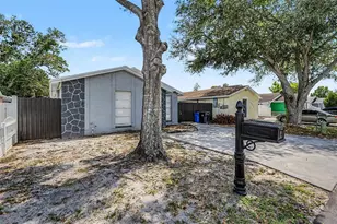 9212 Spyglass Ct, Tampa, FL 33615 - Photo 9