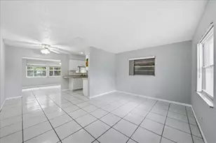 15005 Monet Dr, Tampa, FL 33613 - Photo 3
