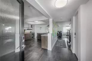 8757 Bay Pointe Dr, Tampa, FL 33615 - Photo 3