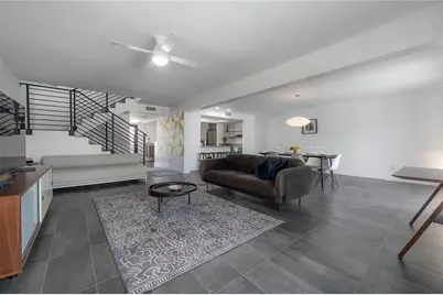 8757 Bay Pointe Drive, Tampa, FL 33615 - Photo 5