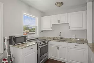1511 35th Ave N, Saint Petersburg, FL 33704 - Photo 33