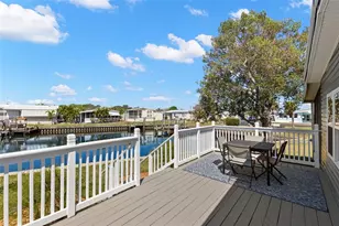 6852 Mount Quincy Dr NE, Saint Petersburg, FL 33702 - Photo 13