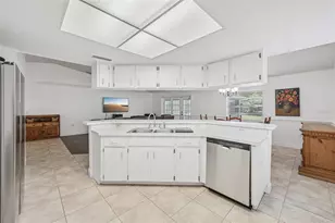 126 S St Cloud Ave, Valrico, FL 33594 - Photo 13