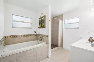 126 S St Cloud Ave, Valrico, FL 33594 - Photo 19