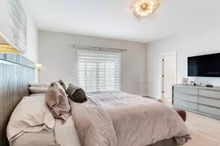 6302 Vista Verde Dr E, Saint Petersburg, FL 33707 - Photo 5