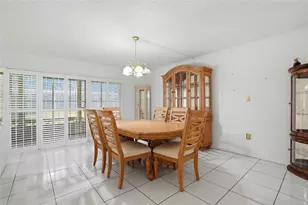 4715 Christa Ct, Tampa, FL 33614 - Photo 7