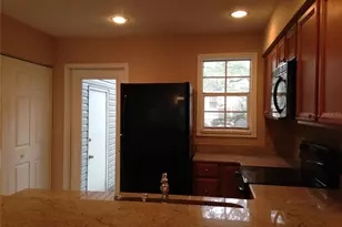 11355 Regal Square Dr, Tampa, FL 33617 - Photo 5