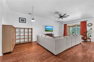 16316 Bridgeglade Ln, Lithia, FL 33547 - Photo 9
